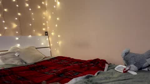 emma_just online show from 02/18/25, 06:04