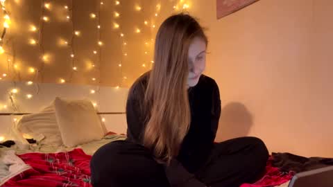 emma_just online show from 02/28/25, 08:42