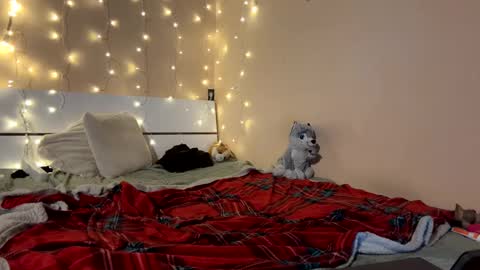 emma_just online show from 02/28/25, 05:37