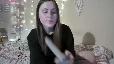 emma_just online show from 09/13/25, 07:41