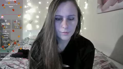 emma_just online show from 11/03/25, 08:26