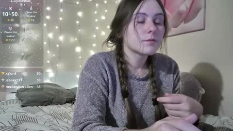 emma_just online show from 12/14/25, 09:19