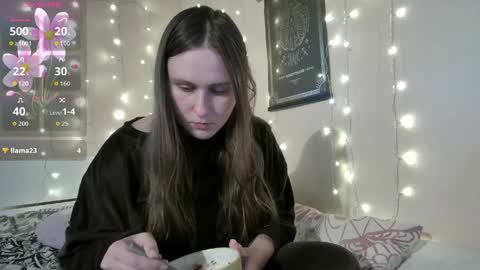 emma_just online show from 04/16/26, 08:04