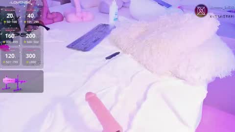 Snapshot of emma_kell chatting on 02/25/25, 06:47 Emma online show from 02/25/25, 06:47