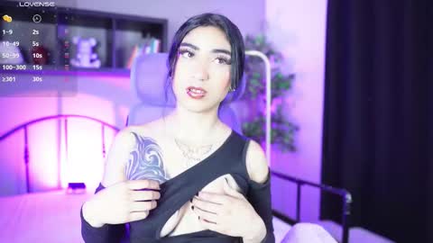 Emma online show from 10/19/25, 05:08