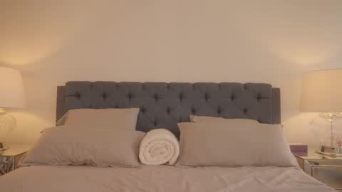 emma_lu1 online show from 02/23/25, 03:18