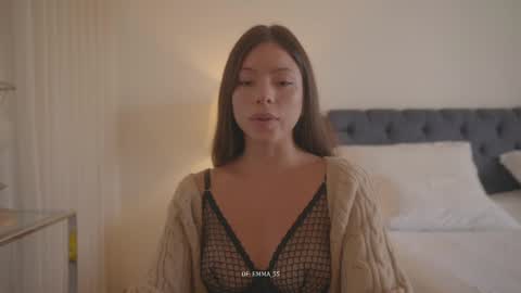 emma_lu1 online show from 11/11/25, 05:02