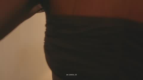 emma_lu1 online show from 03/26/26, 03:50