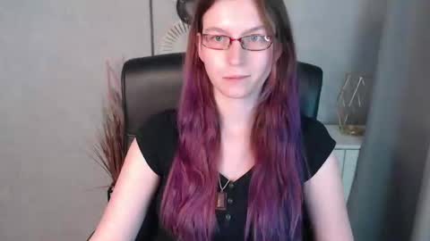 emma online show from 01/13/25, 01:06