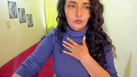 Snapshot of emma_luxy chatting on 12/29/24, 12:12 emma luxy online show from 12/29/24, 12:12