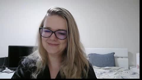 Snapshot of emma_misty_ chatting on 02/02/26, 07:23 emma_misty_ online show from 02/02/26, 07:23