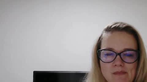 Snapshot of emma_misty_ chatting on 02/13/26, 08:05 emma_misty_ online show from 02/13/26, 08:05