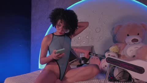     online show from 02/12/25, 10:35