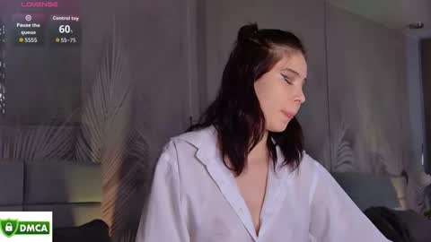 Emma online show from 10/28/25, 08:07