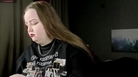 Emma Razumovskaya online show from 11/29/25, 10:46