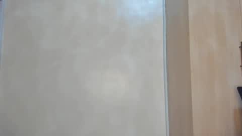 Snapshot of emma_remi chatting on 01/25/25, 04:03 emma_remi online show from 01/25/25, 04:03