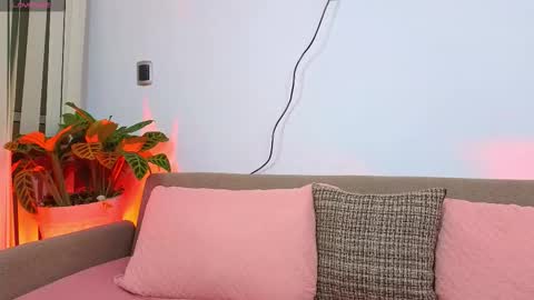 EMMA REVEES  online show from 02/12/26, 03:23