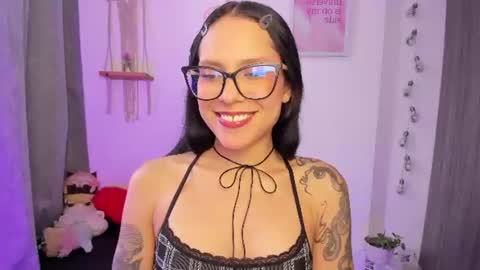 Snapshot of emma_rinaldi_ chatting on 07/28/26, 05:34 Emma online show from 07/28/26, 05:34