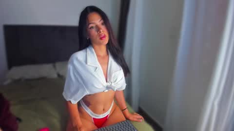 Emma INDEPENDENT MODEL online show from 02/07/25, 09:48