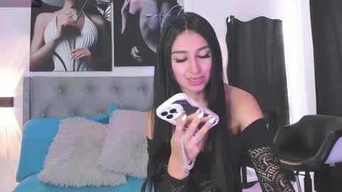 Emma Rosse11 online show from 11/11/25, 04:51