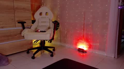 Emma Rouse Independent Model online show from 04/11/26, 04:28