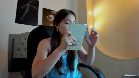 Snapshot of emma_rousz chatting on 09/22/25, 03:30 emma online show from 09/22/25, 03:30