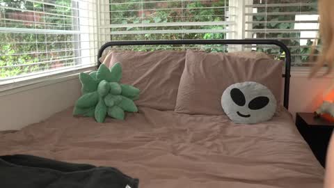 Emma Ruby online show from 12/27/24, 05:05