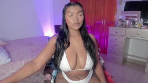 Snapshot of emma_rules99 chatting on 09/17/25, 05:47 Emma online show from 09/17/25, 05:47