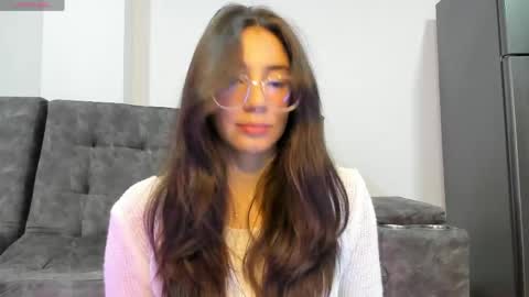 Snapshot of emma_sandovaal chatting on 05/18/26, 03:35 Emma online show from 05/18/26, 03:35