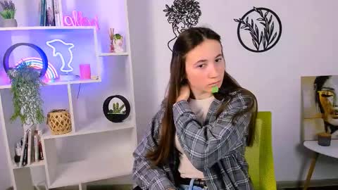 Snapshot of emma_swee chatting on 02/09/26, 06:06 emma_swee online show from 02/09/26, 06:06