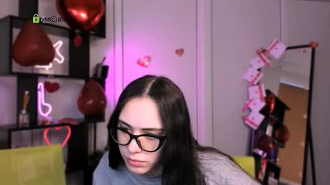 Snapshot of emma_swee chatting on 02/19/26, 06:09 emma_swee online show from 02/19/26, 06:09