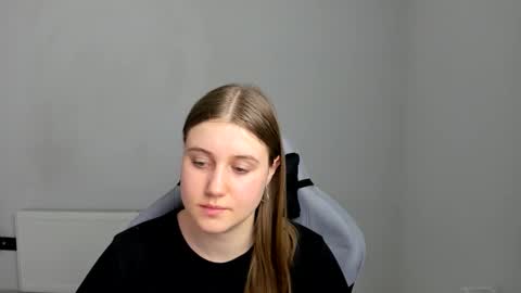 Emma online show from 06/03/26, 02:33
