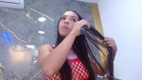 Snapshot of emma_swet1 chatting on 03/01/26, 12:40 Emma... online show from 03/01/26, 12:40