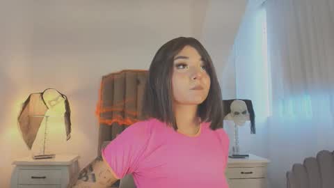 Ema online show from 11/01/25, 12:18