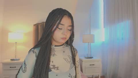 Ema online show from 11/21/25, 12:04