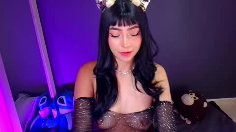 Snapshot of emma_web_ chatting on 12/22/25, 06:16 Emma web online show from 12/22/25, 06:16