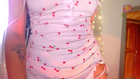 Snapshot of emma_web_ chatting on 02/13/26, 06:59 Emma web online show from 02/13/26, 06:59