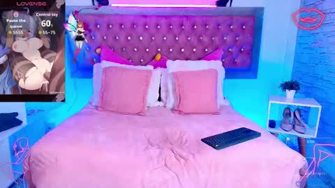 neko  online show from 11/07/25, 08:42