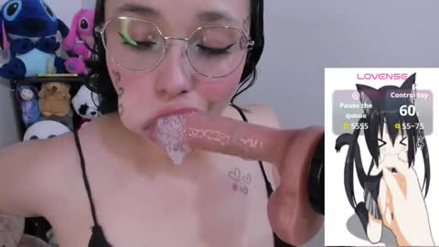 Snapshot of emma_winsslow chatting on 09/30/25, 06:18 Emma online show from 09/30/25, 06:18