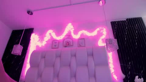 emmaa00_ online show from 05/14/26, 06:37