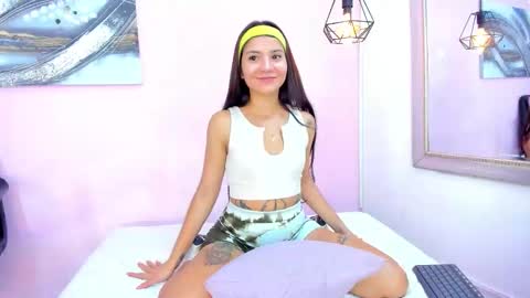 Emma  online show from 11/29/25, 04:43