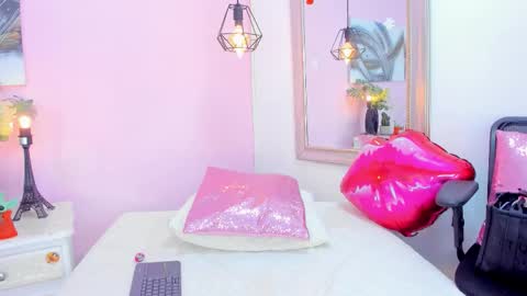 Emma  online show from 02/11/26, 07:19