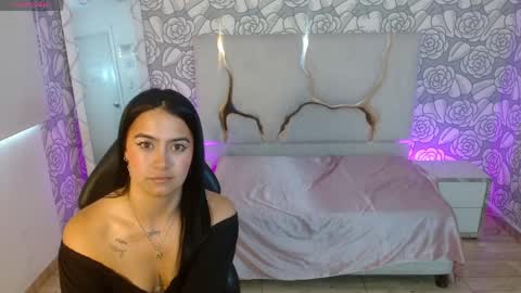 emmaa_tay1 online show from 04/19/26, 06:10