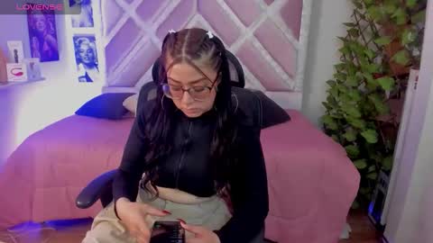 emmaaa69 online show from 12/17/25, 10:27