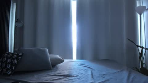 emmaclark_1 online show from 02/14/26, 10:06