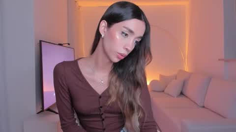 Emma voger online show from 10/21/25, 02:23