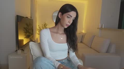 Emma voger online show from 07/24/26, 02:31