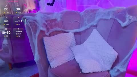 emma cortez online show from 10/31/25, 11:44