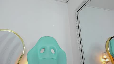 Snapshot of emmacrush chatting on 01/31/25, 11:56 Welcome Im yosein  Your love is my passion activate it with your tips and enjoy with me online show from 01/31/25, 11:56