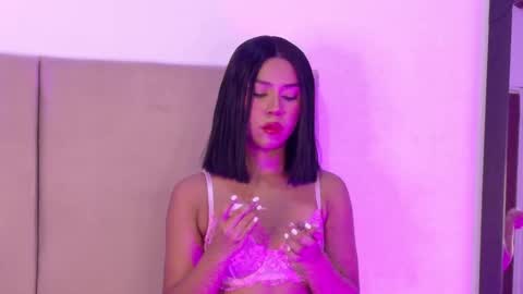 E M M A  online show from 03/16/26, 04:55